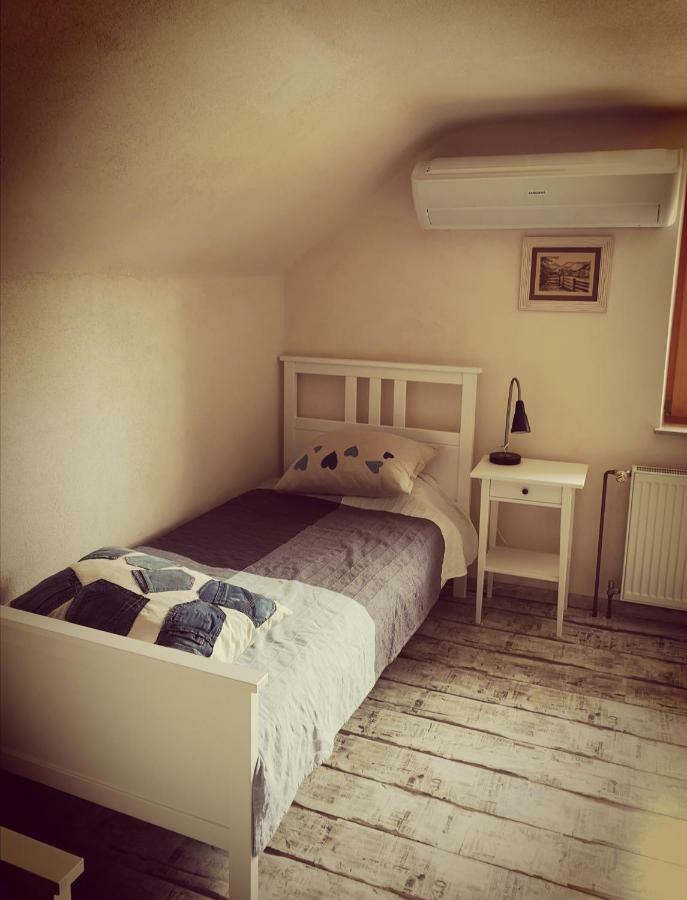 Apartma Obrh Šmarješke Toplice Esterno foto